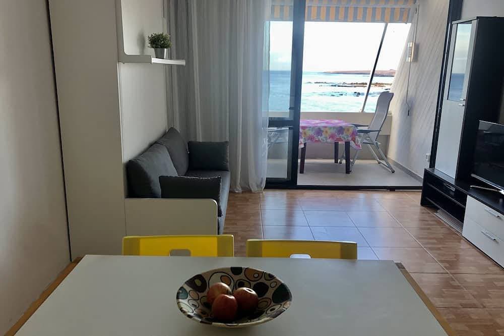 Foto 9 von 30: Schöne Ferienwohnung mit Pool, Garten und Meer