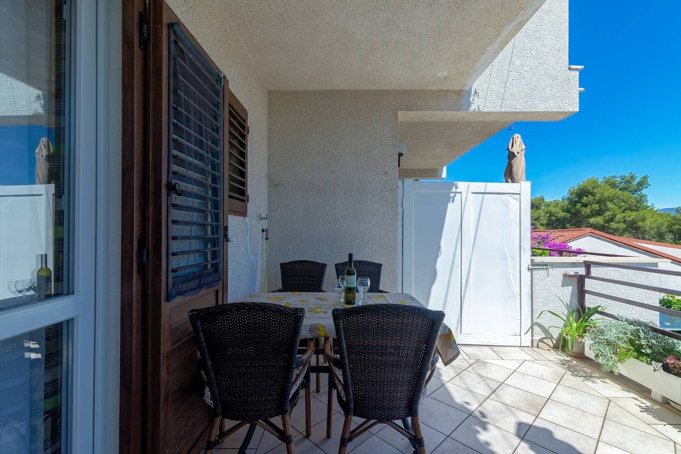 1-Zimmer-Ferienwohnung mit Terrasse und Meerblick Jelsa, Hvar A-4017-a 1
