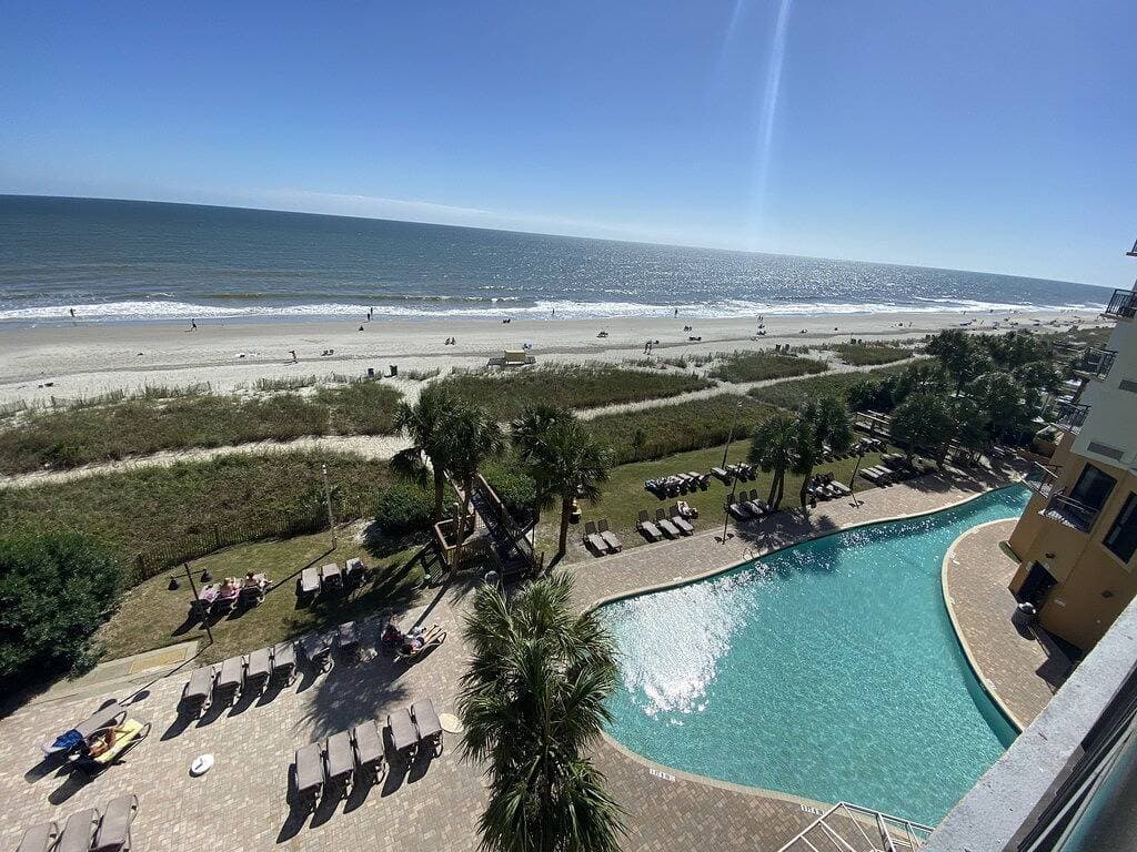 Foto 5 von 50: Beautiful Clean Modern Direct Oceanfront Unit With Amazing Views
