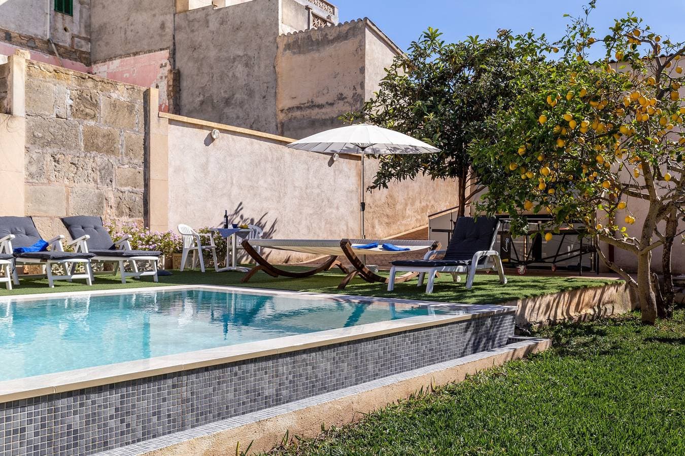 Foto 4 von 26: Beeindruckende „Casa Magui“ mit Pool, Garten, Terrassen & WLAN; Parkplatz vorhanden