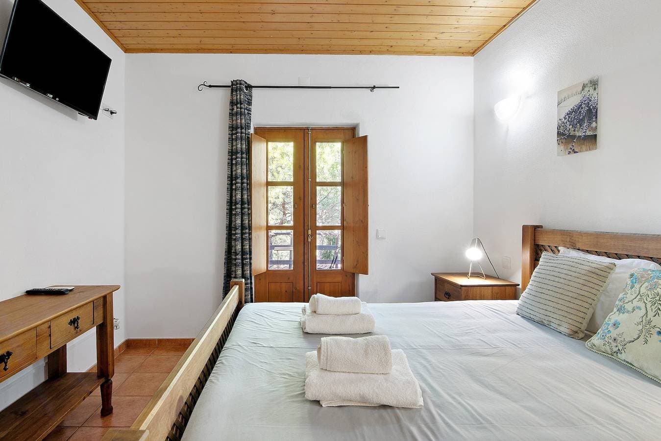 Foto 12 von 28: Landhaus Vale do Asno – Zimmer „Quarto 5“ mit Gemeinschaftspool, WLAN & Klimaanlage