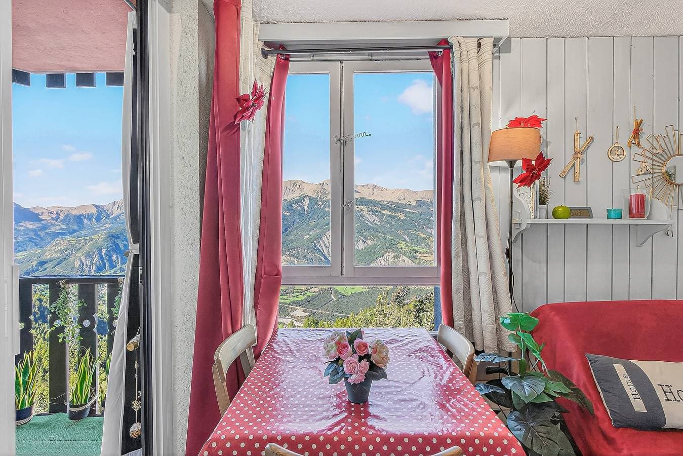 Foto 4 von 45: Appartement 'Chaleureux 4 Couchages' mit Bergblick, privater Terrasse und WLAN
