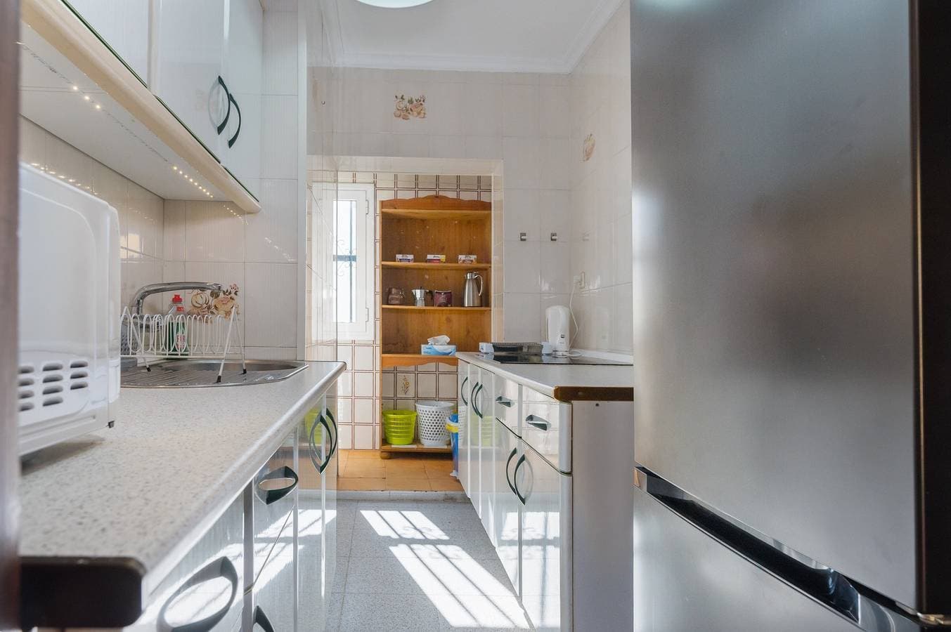 Foto 3 von 20: Ferienwohnung 'Macarena' in Brigth mit Balkon, Wi-Fi und Klimaanlage
