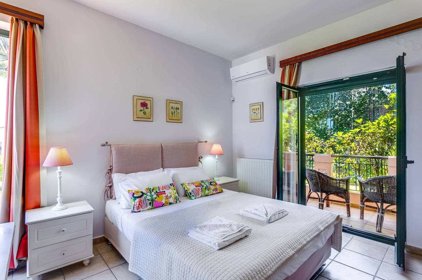 Foto 10 von 31: Villa für 12 Personen mit Garten