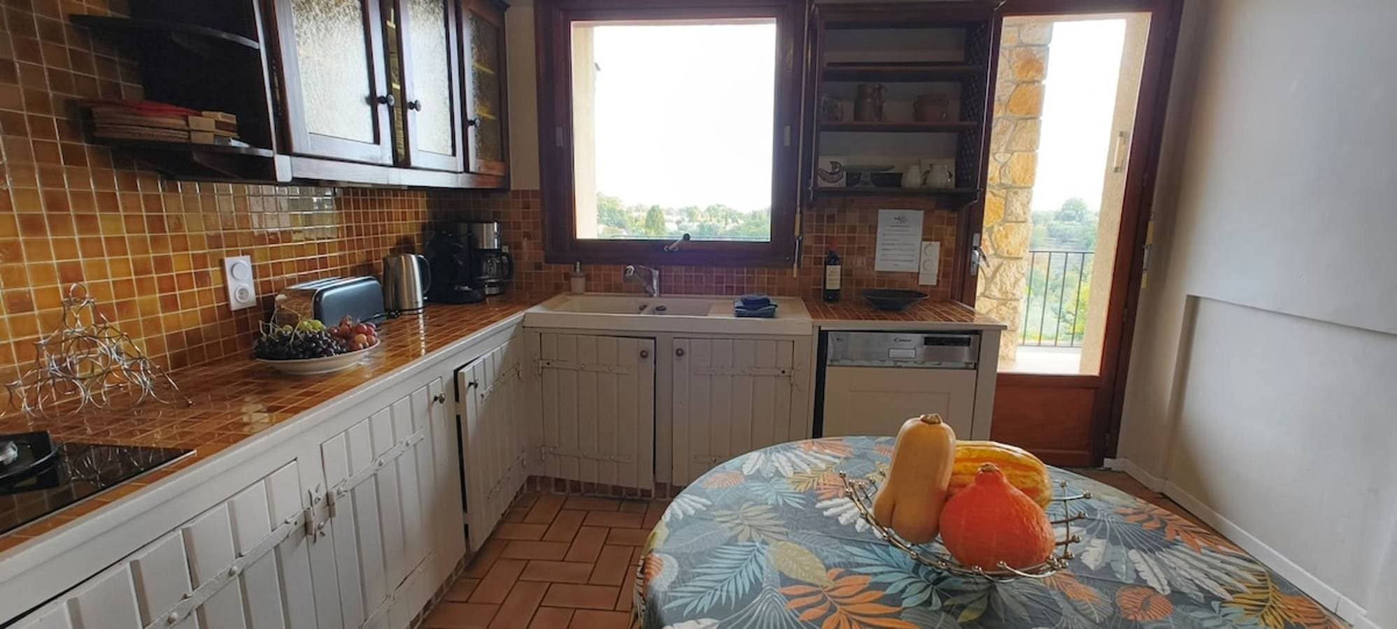 Foto 5 von 26: Ferienhaus für 8 Personen mit Pool