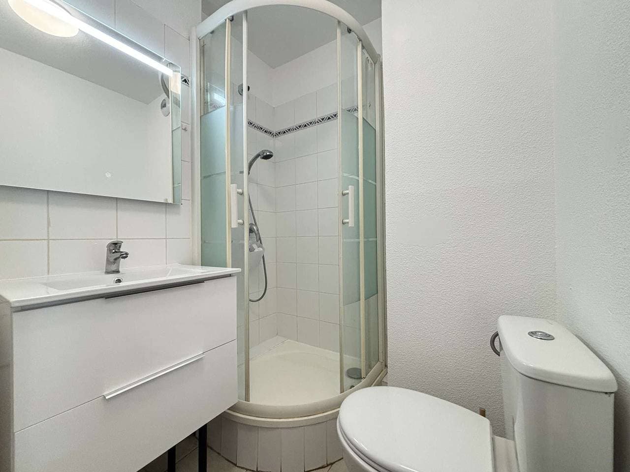 Foto 5 von 12: Charmante Wohnung am Meer mit Terrasse, Parkplatz und Pool, 4 Schlafplätze