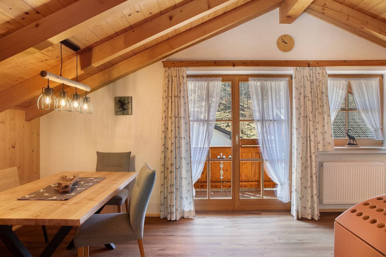 Foto 5 von 31: Ferienwohnung 'Bergkristall' mit Bergblick, Balkon und Wi-Fi