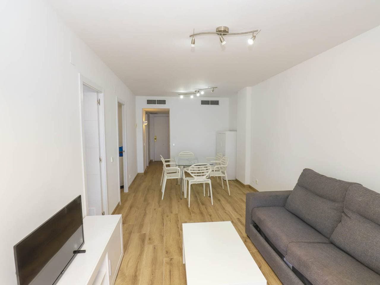Foto 9 von 20: Modernes Apartment mit Meerblick, direktem Strandzugang und großer Terrasse in Salou