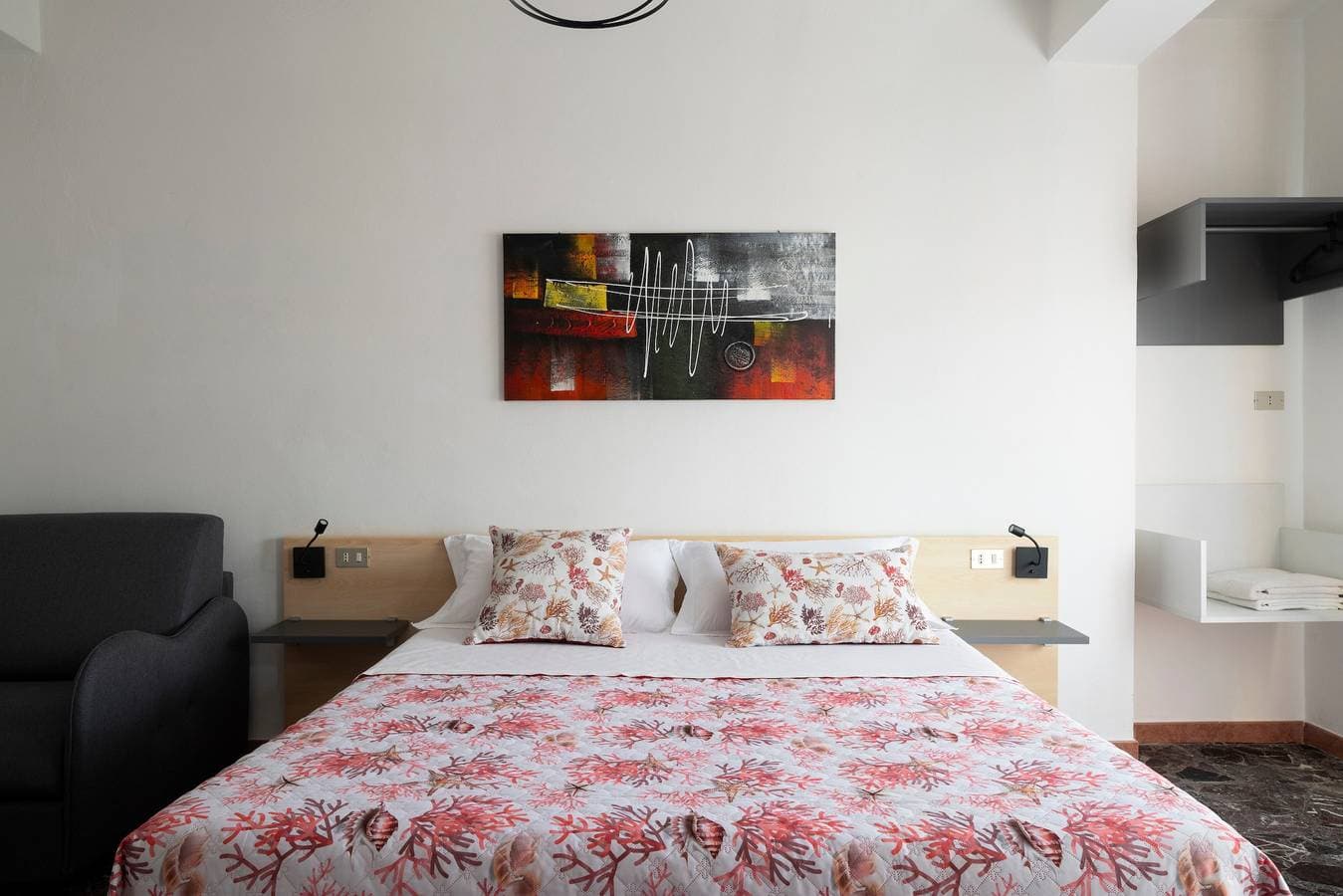 Foto 5 von 20: Zimmer 'Tramontana' mit WLAN und Klimaanlage