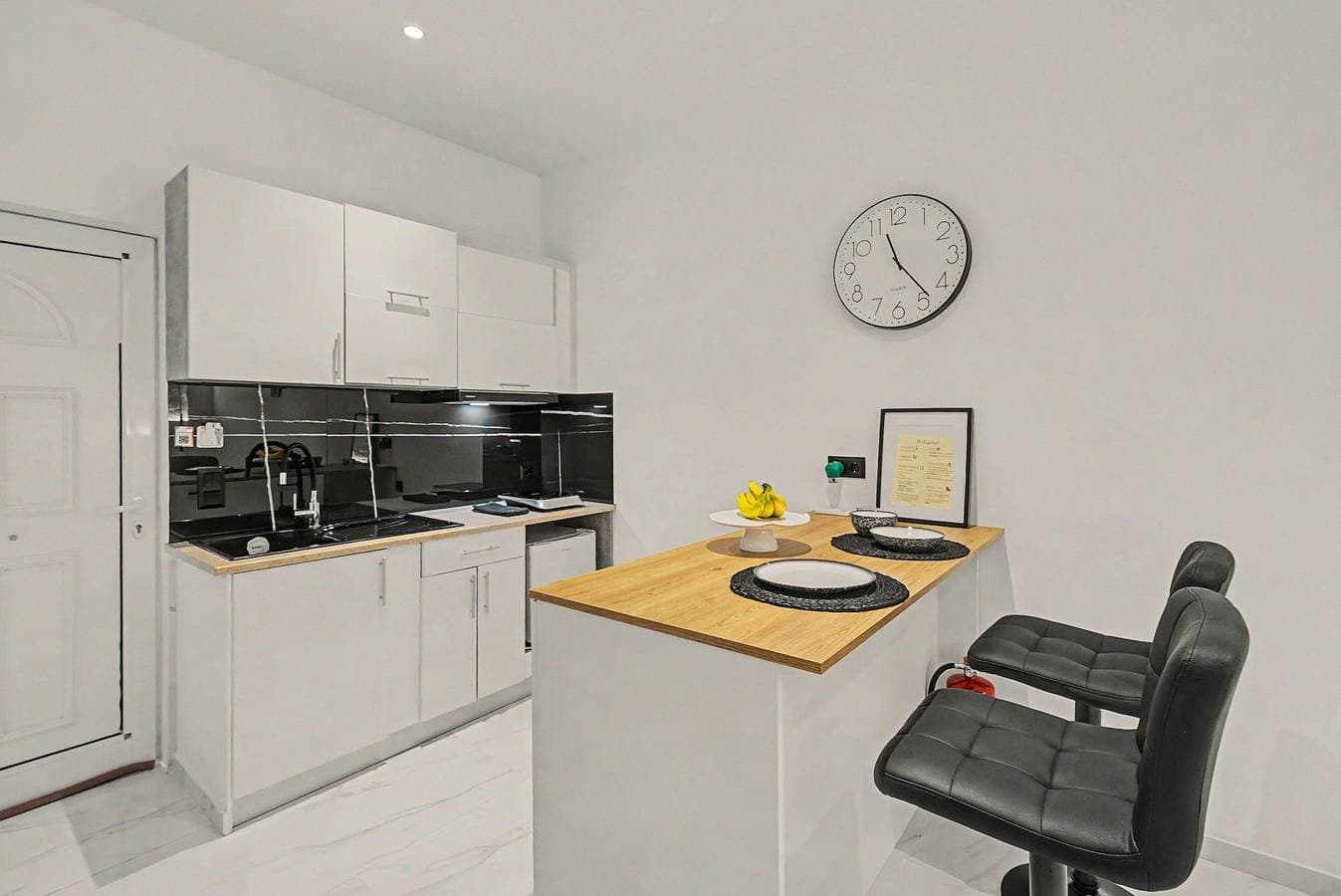 Foto 10 von 35: Doliva Studio 6 Apartment mit privatem Pool