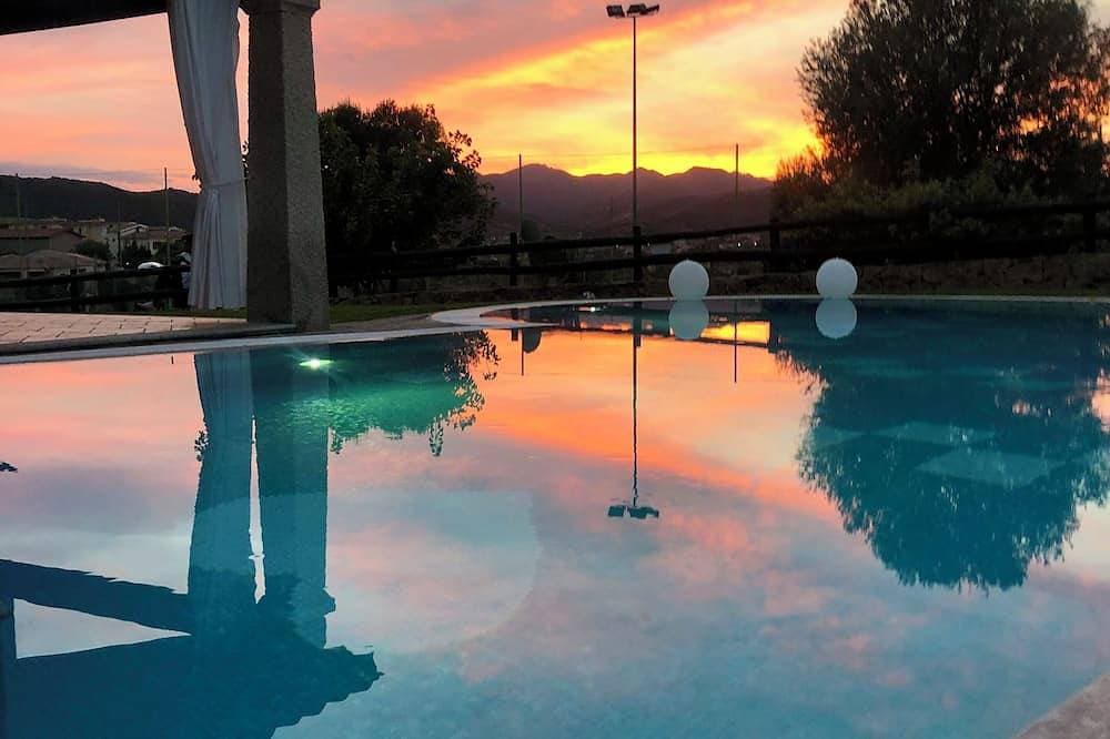 * Villa Luca * Privatem Salzwasserpool Und Garten * Nahe am Meer * Parkplatz * 1