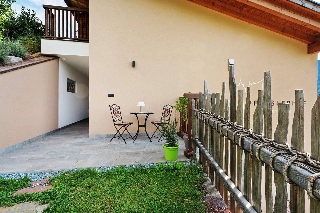 Foto 8 von 47: Apartment 'Lärche' mit Bergblick, Gemeinschaftsterrasse und WLAN