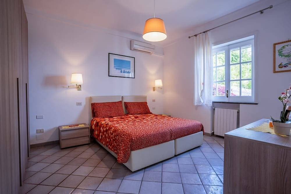 Foto 2 von 30: Casa Incanto - Tramonti, Giardino und Piscina