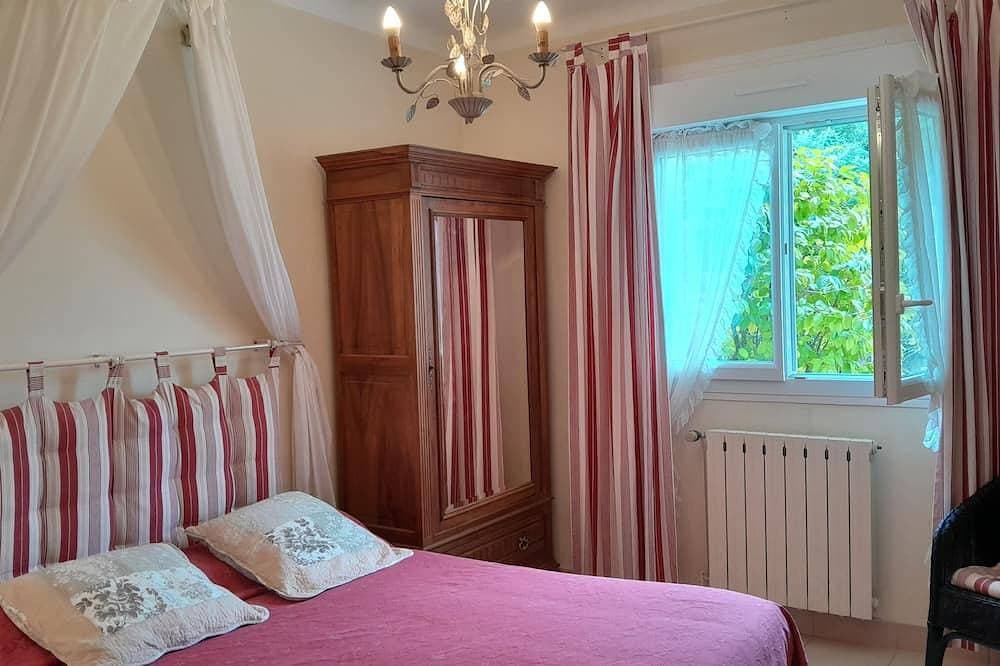 Foto 2 von 30: Bastide Familiale 15 pers river at 800m 7 bedrooms /6 bathrooms / 8 Wc private swimming pool