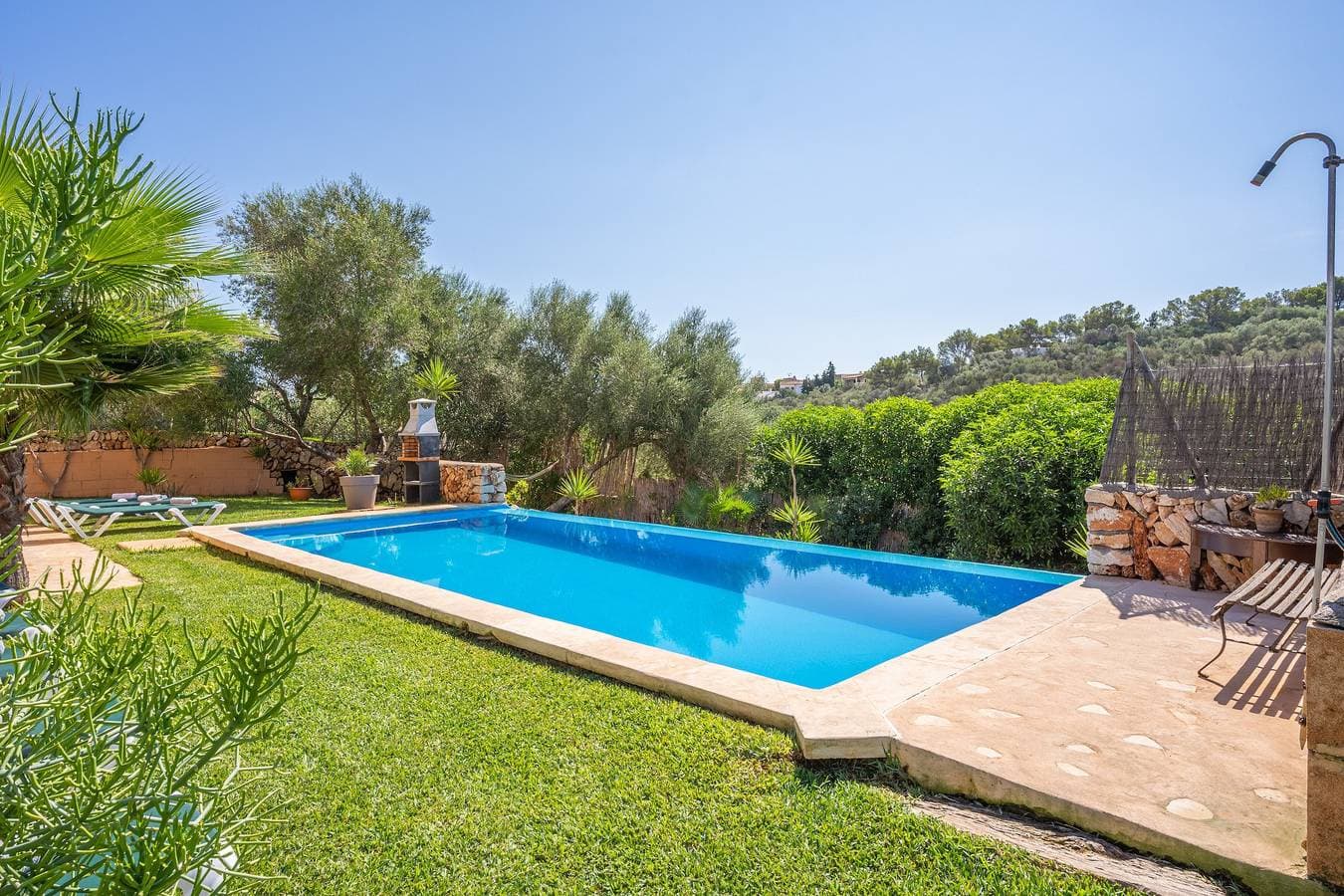 Foto 4 von 30: „Villa Manuela“ mit Infinity-Pool, Garten & WLAN (Tourismusabgaben inklusive)