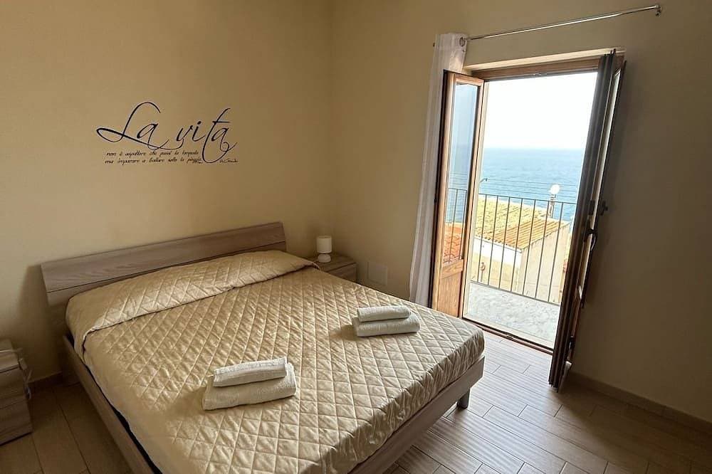 Foto 3 von 30: Dea Del Borgo Ferienhaus mit Meerblick