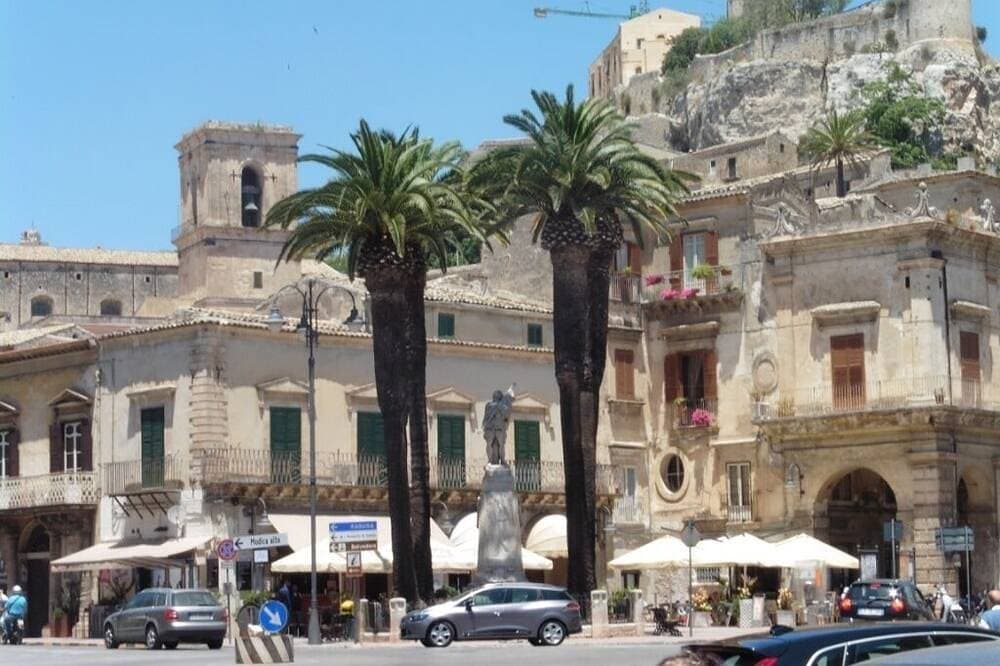 Foto 12 von 27: Palazzo degli Olivi - Studio La Terrazza auf Modica