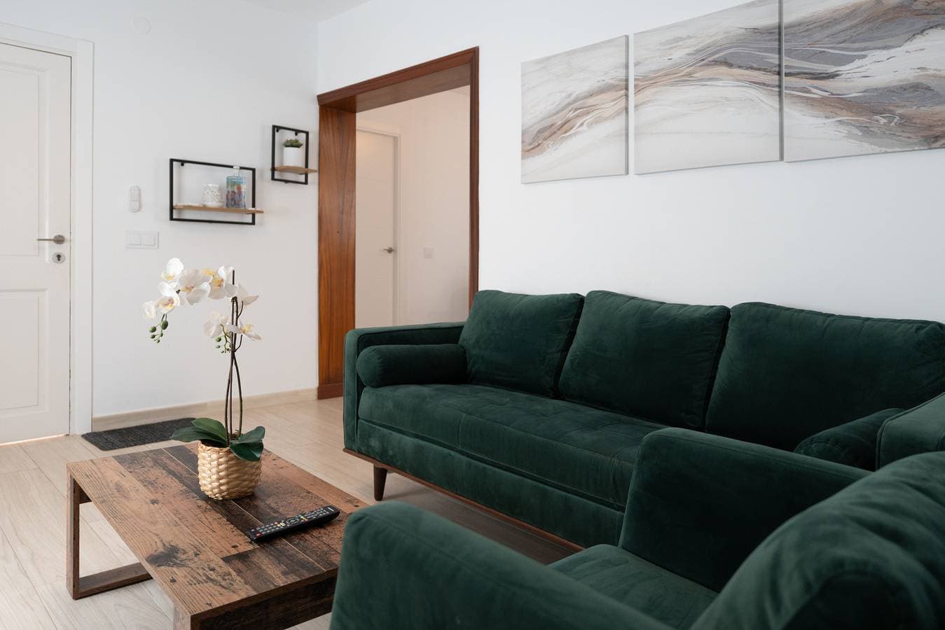 Foto 2 von 19: La Casita Fuengirola - Charming 3 bed ground floor