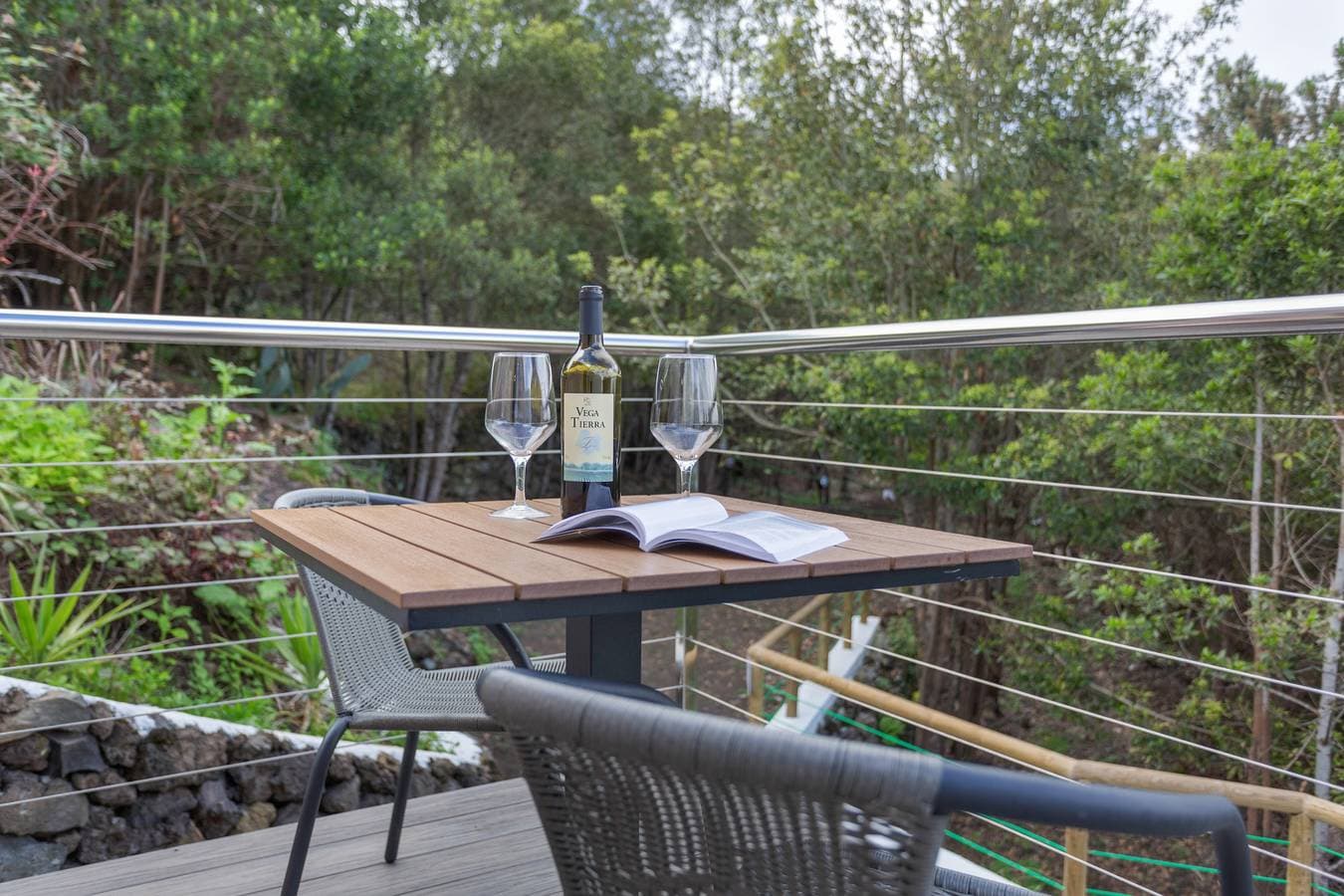 Foto 5 von 31: Ferienwohnung 'Traum mit Waldblick' mit Meerblick, Gemeinschaftspool und Wi-Fi