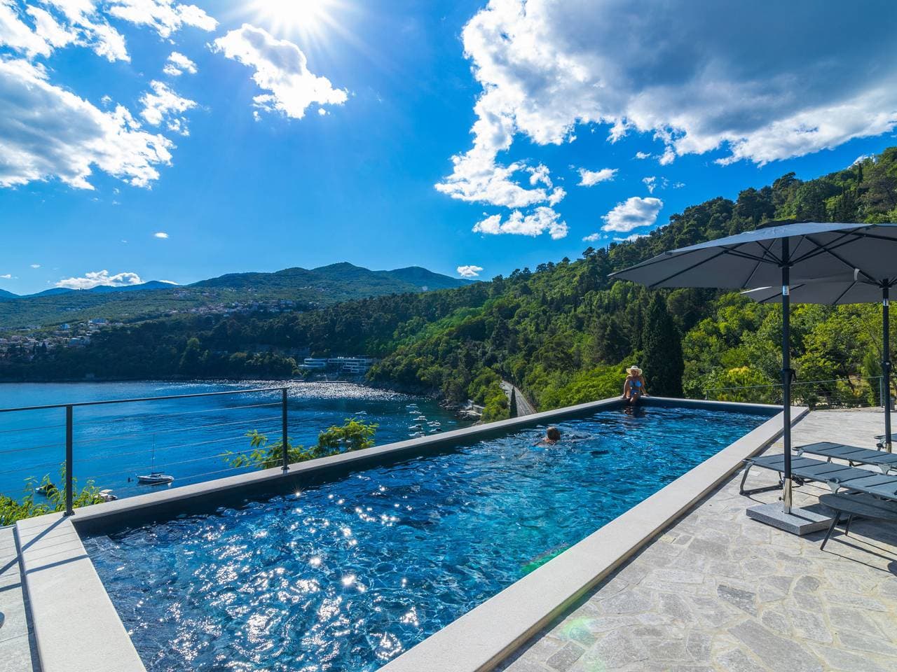 Preluk 4 km von Opatija: Gemütliches, luxuriöses Mehrfamilienhaus Mare Sano Resort 1