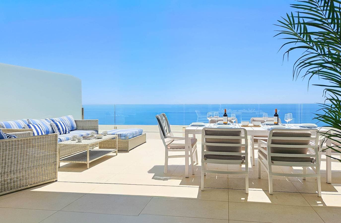 Foto 2 von 67: Luxury Penthouse with Stunning Sea Views