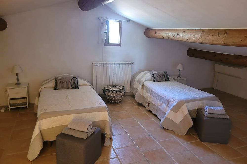 Foto 4 von 18: Steinhaus im provenzalischen Stil mit Pool für 6 Personen