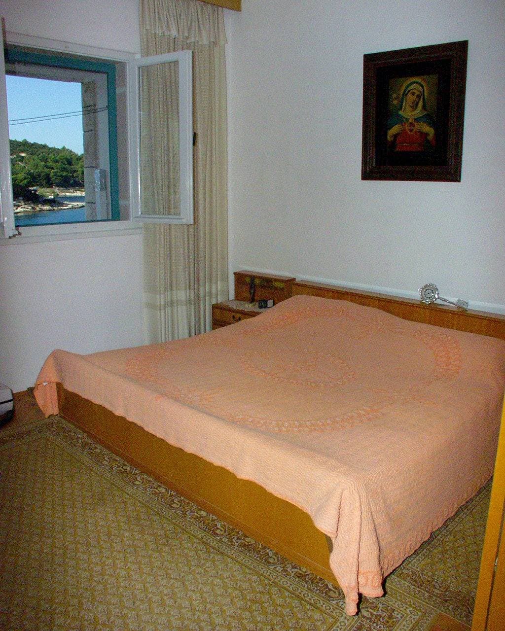 Foto 9 von 16: 2-Zimmer-Ferienwohnung mit Terrasse und Meerblick Povlja, Brac -b
