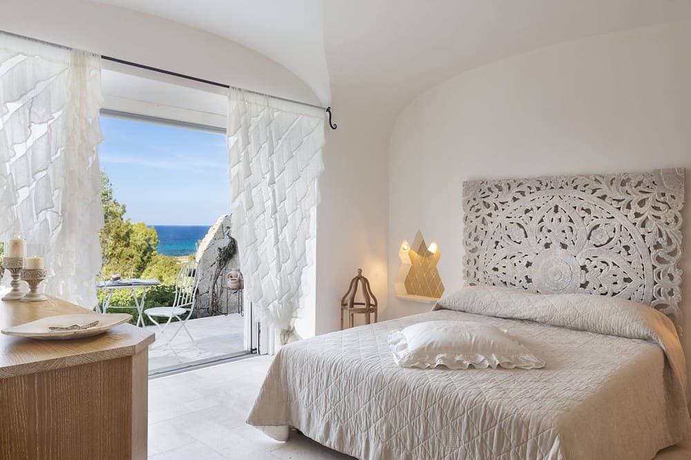 Foto 3 von 30: Luxury Front Beach - Villa Iris