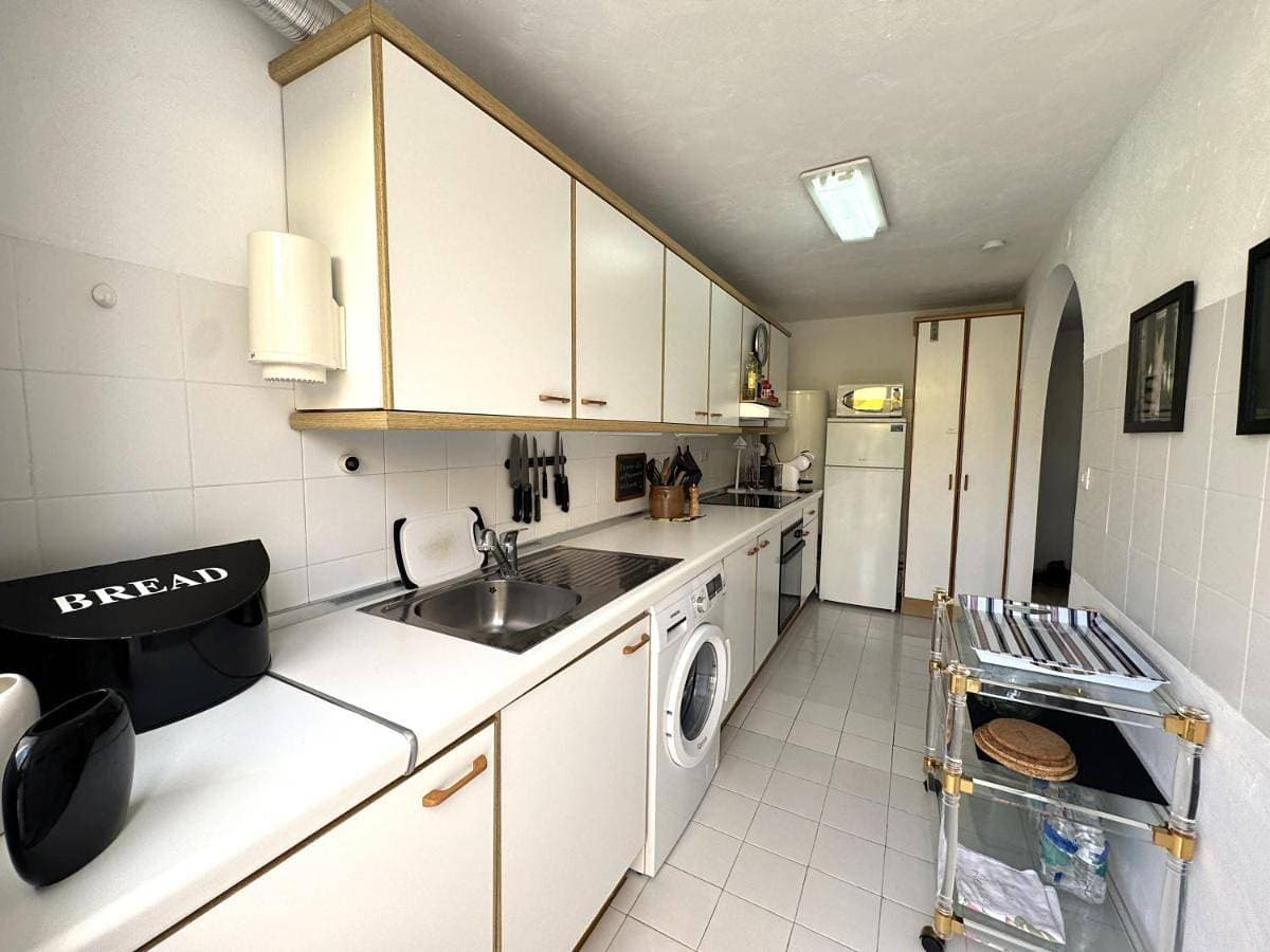 Foto 4 von 51: One-Bedroom Apartment