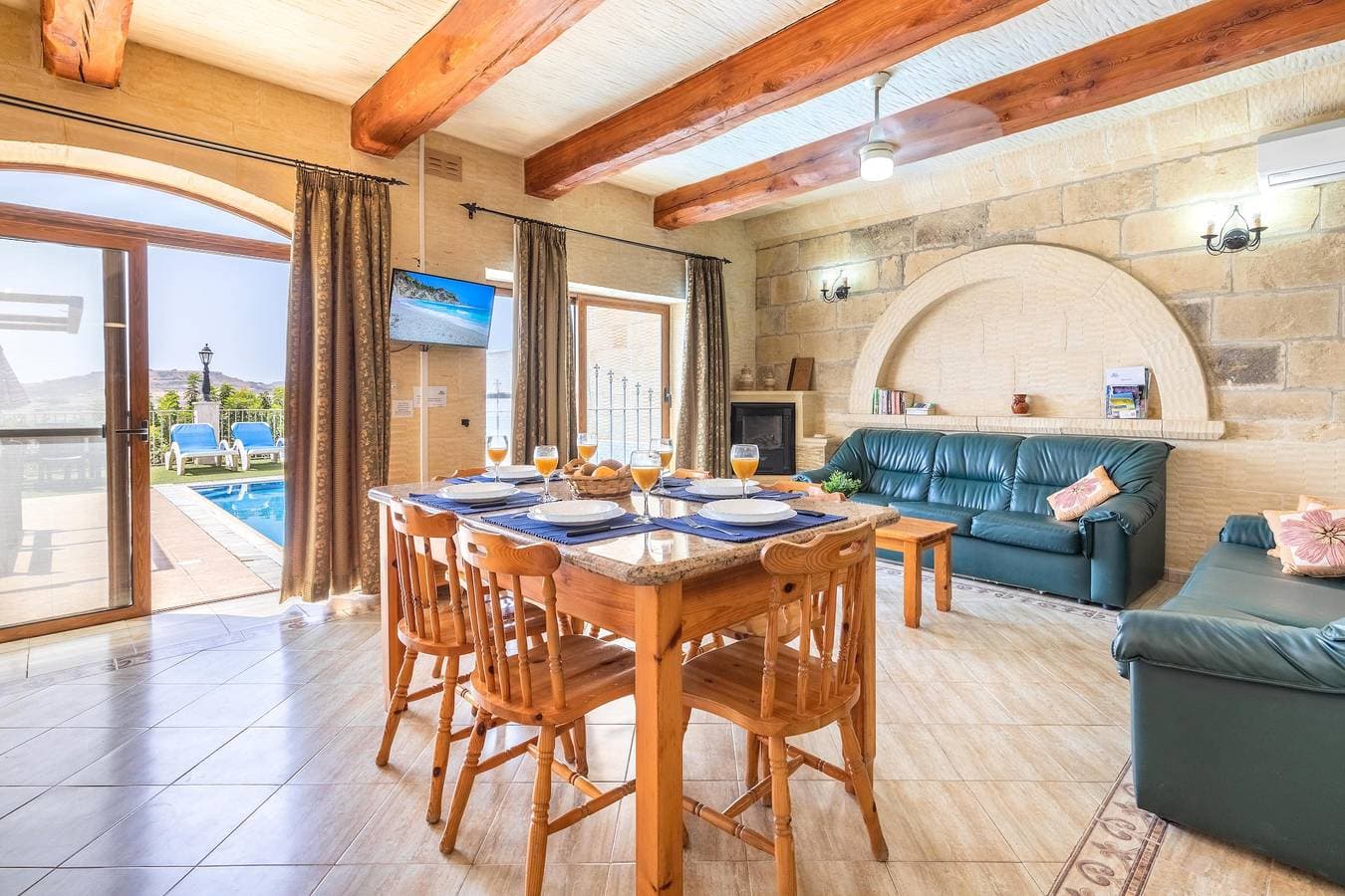 Foto 13 von 24: Villa für 7 Personen mit Balkon