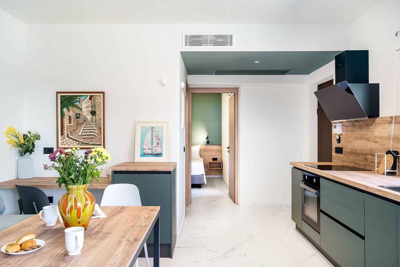 Foto 5 von 32: Villa Anthos |Luxury 1-Bedroom with Heated*  Pool!