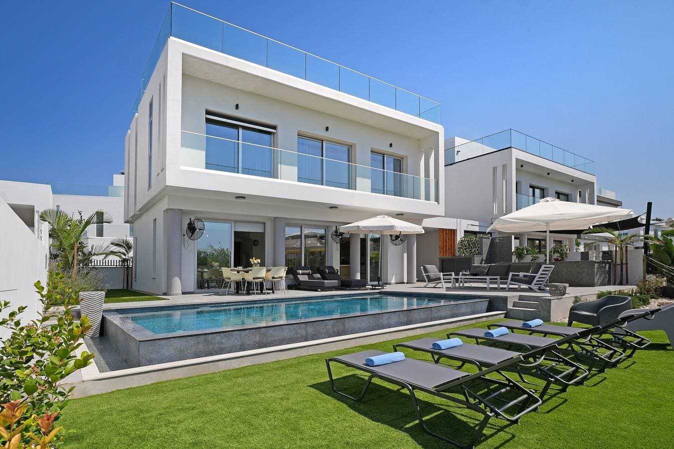 Villa 1