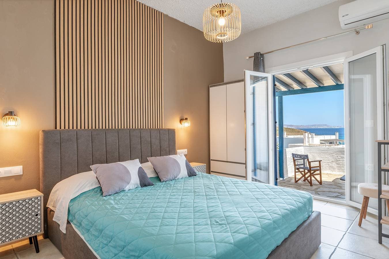Foto 2 von 26: Ferienhaus 'Porto Galini Tinos Myrsini 106' mit Privatterrasse, WLAN und Klimaanlage