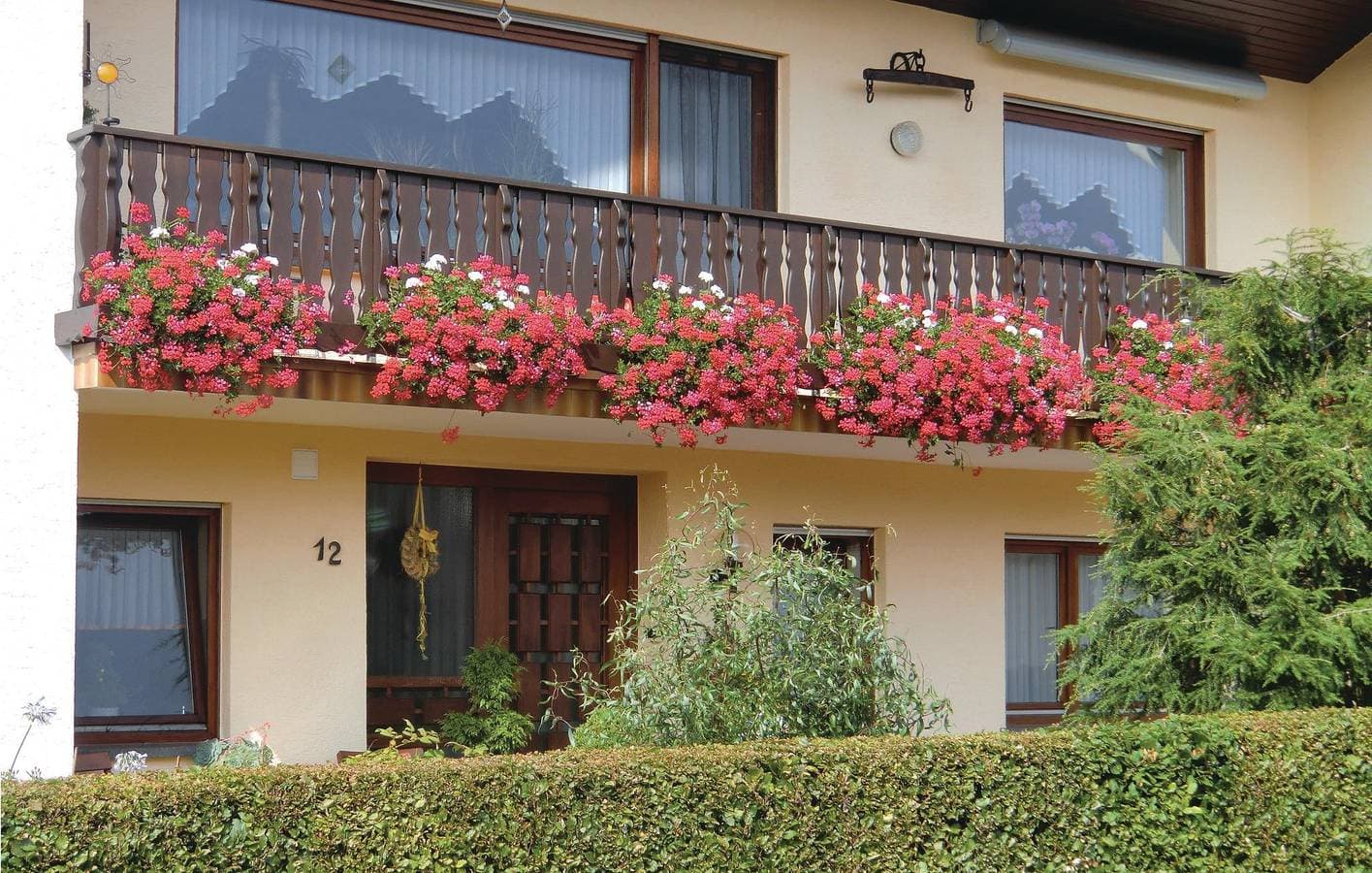 Foto 3 von 11: Gemütliche Ferienwohnung mit WiFi, Parkplatz, Terrasse in Schönecken