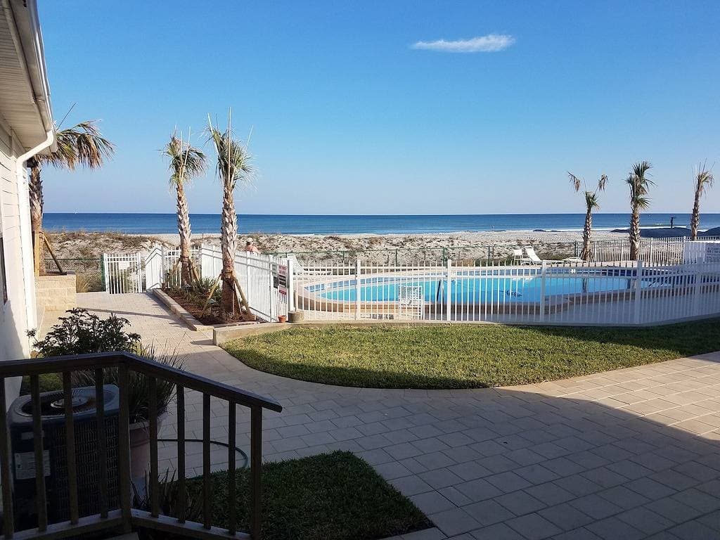 Foto 6 von 25: Direkt am Meer !!!   Direkt am Pool !!!