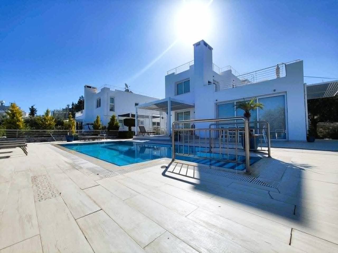4-Bett-Villa mit privatem Pool und Meerblick 1