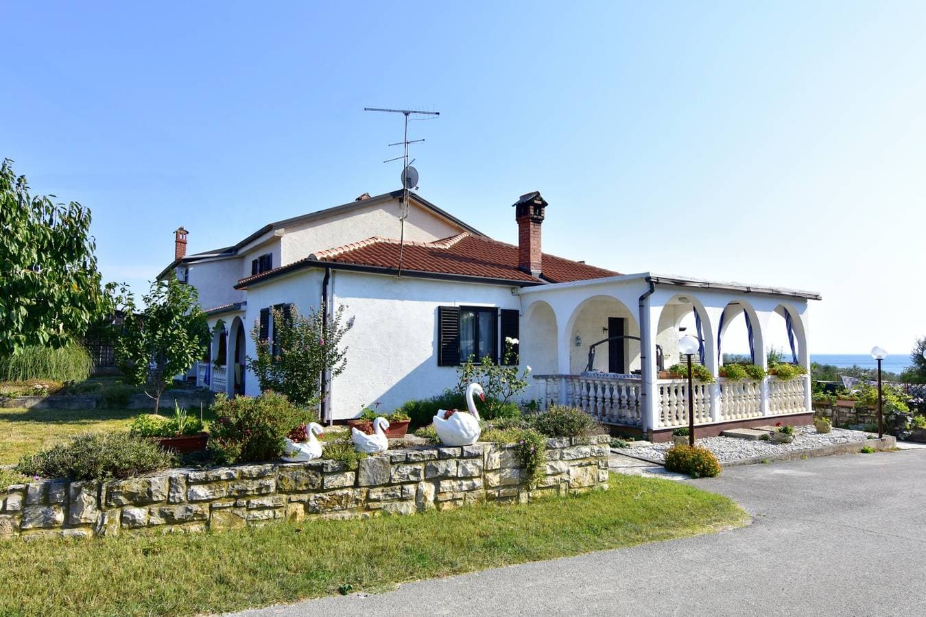 Charmante Wohnung in Zambratija mit Meerblick 1