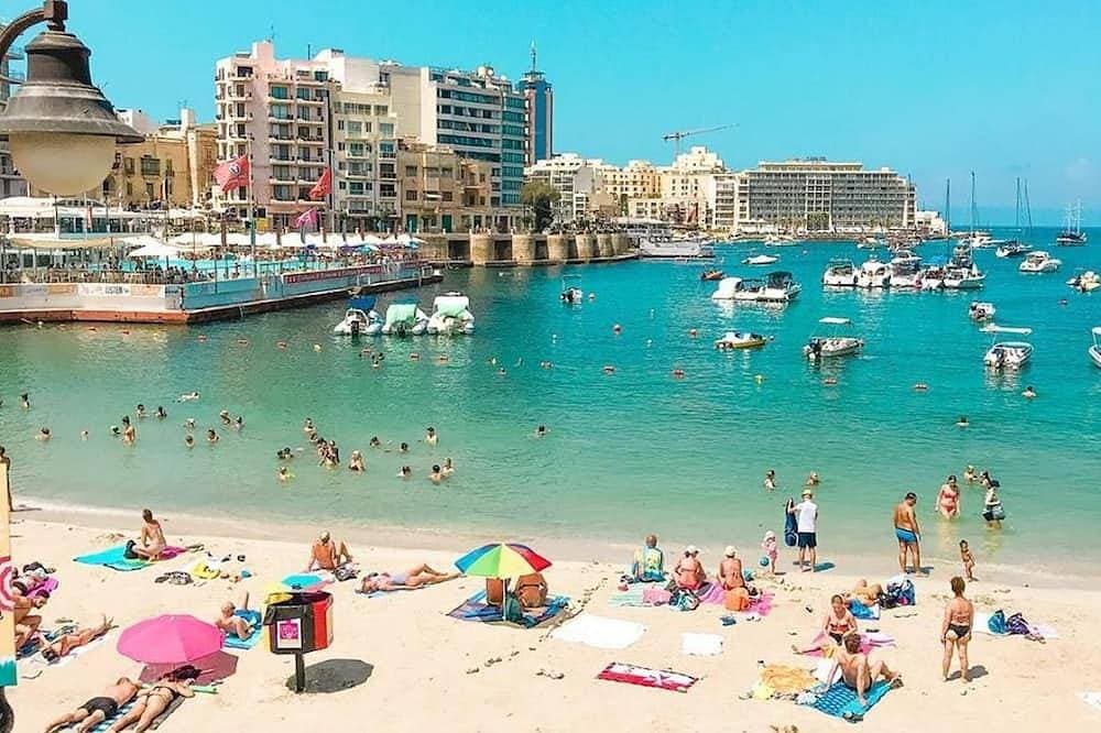 Sliema Penthouse near Balluta Bay, St Julian, Beaches and Valletta 1