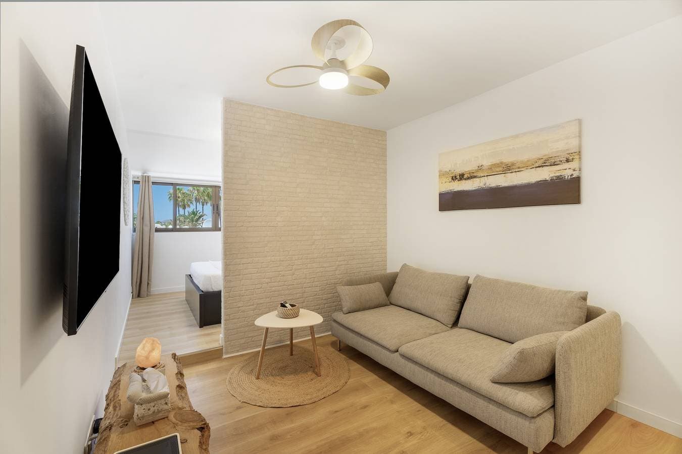 Foto 3 von 22: Ferienstudio 'A T Suite' mit Gemeinschaftspool und WLAN