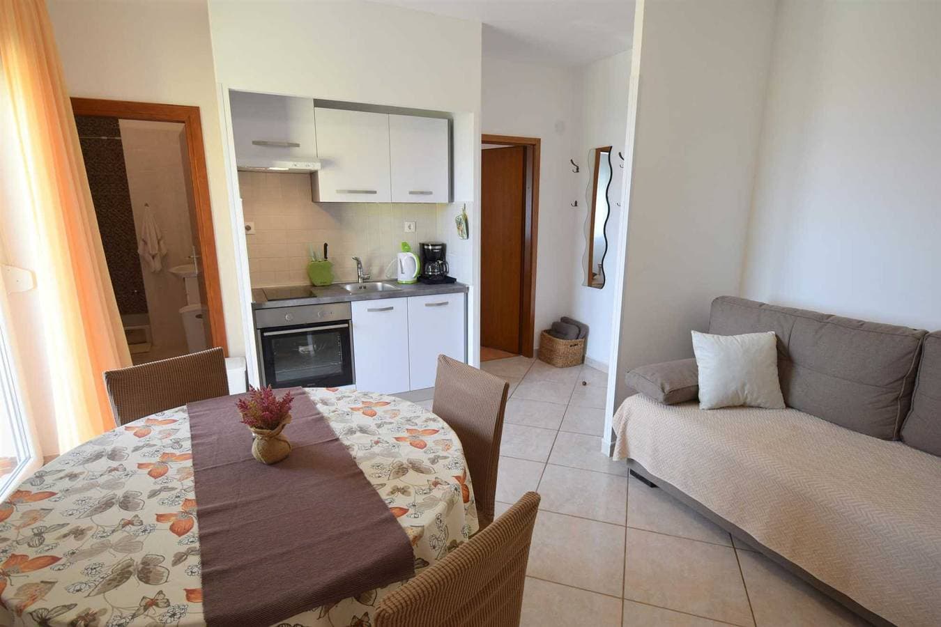 Foto 11 von 17: Ferienwohnung Josipa 4 mit Balkon