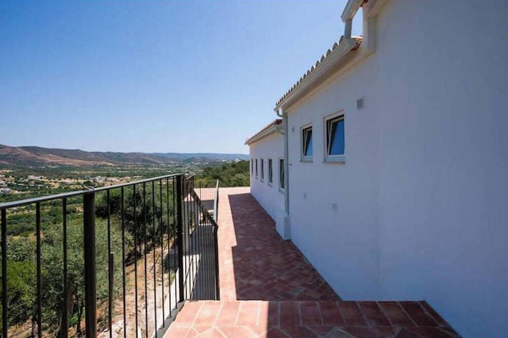 Foto 13 von 30: Eira House | Spacious wing with a private garden for 12 people