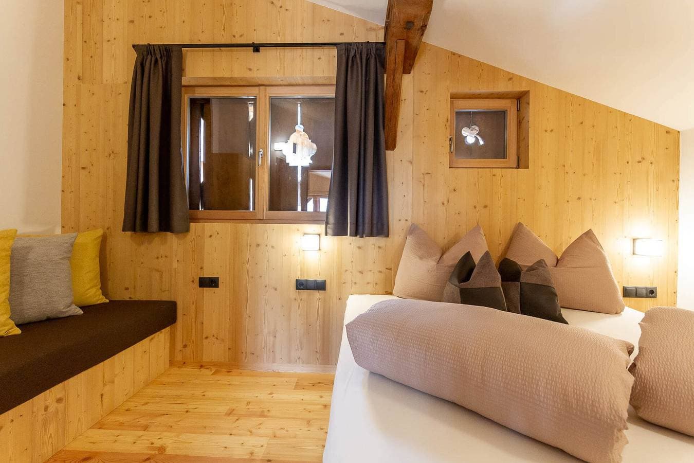 Foto 11 von 13: Ferienwohnung "Daimlhof Ferienwohnung Lärchenzweig" mit Bergblick, Garten, Balkon und WLAN