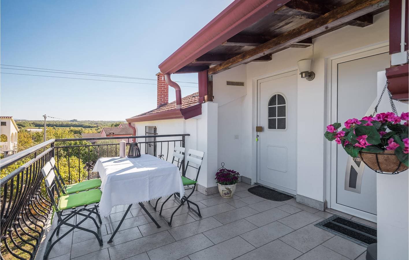Charmantes Apartment mit Terrasse, WLAN und Parkplatz in der Nähe des Stadtzentrums von Musalez 1