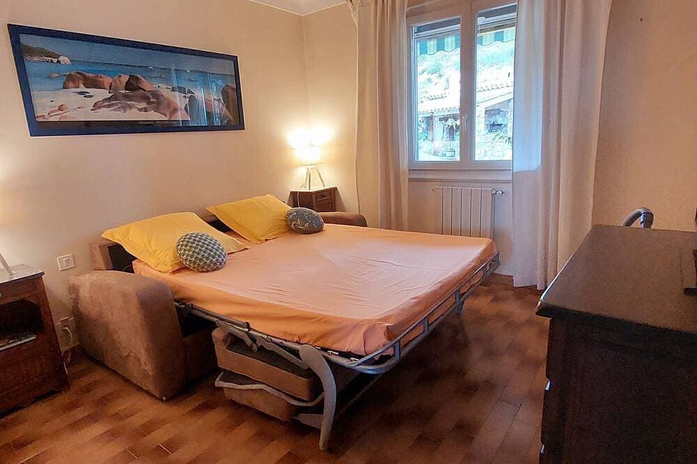 Foto 3 von 26: Schöne Villa zu vermieten in üppigem Grün