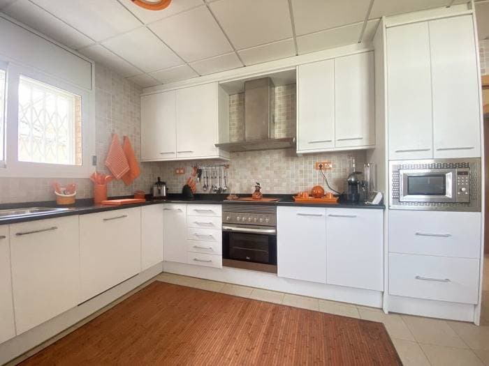 Foto 11 von 45: Ferienwohnung für 8 Personen mit Pool