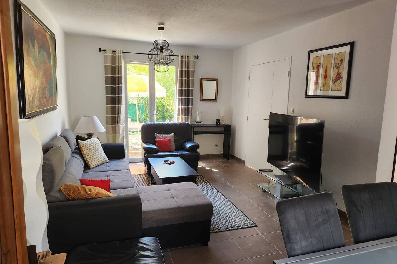 Foto 3 von 21: Ferienhaus für 6 Personen mit Pool