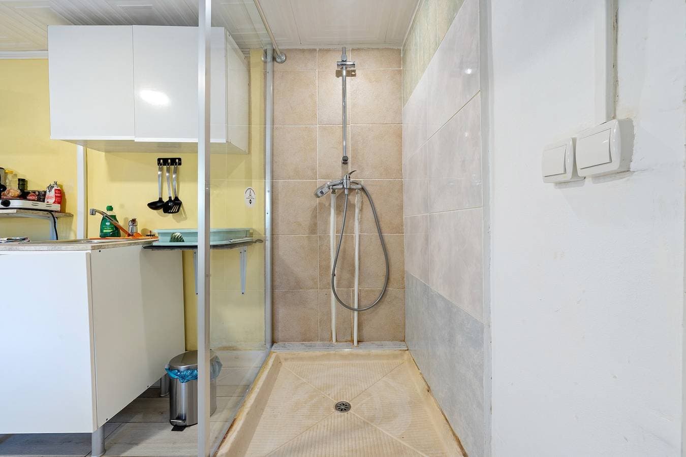 Foto 7 von 23: Studio 'Kandy 1' mit privater Terrasse, Wi-Fi und Klimaanlage