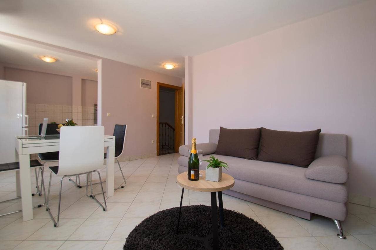 Foto 4 von 14: Apartment with Sea View