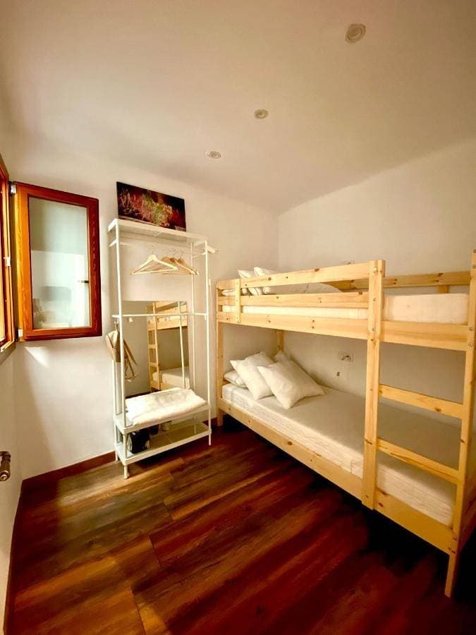 Foto 3 von 24: Two-Bedroom Apartment