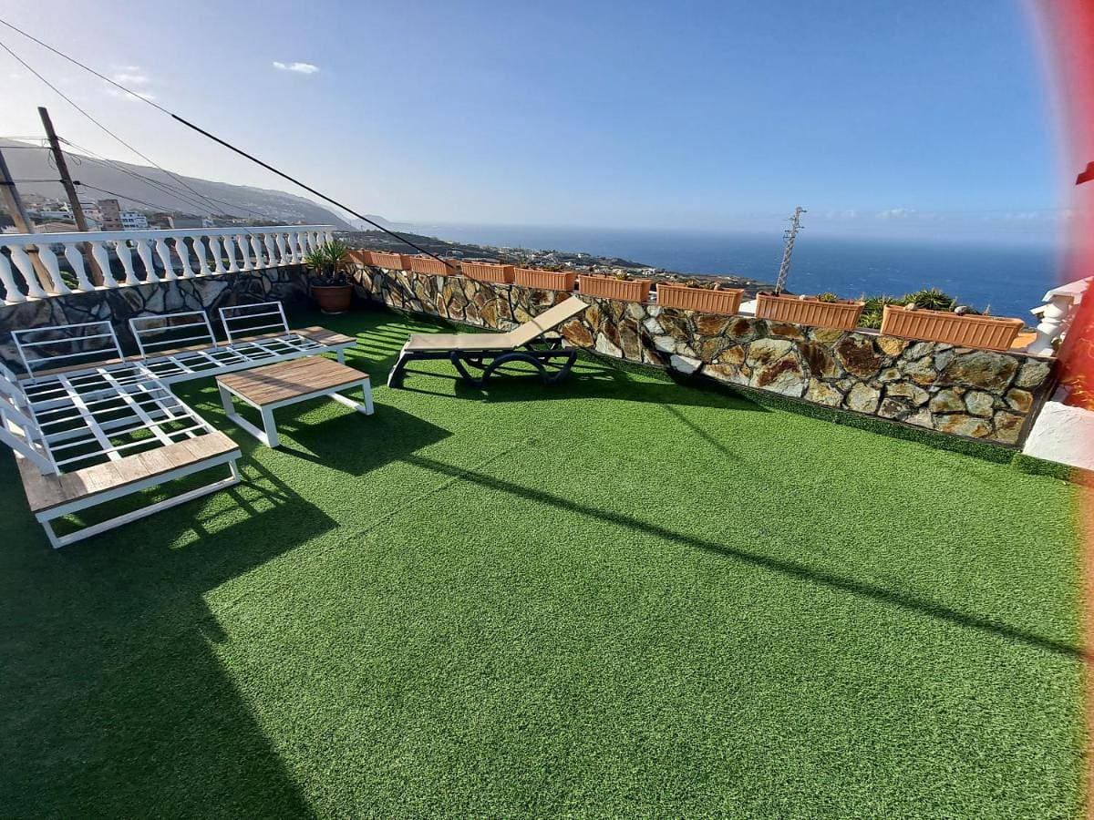 Tenerife apartment 100m2 CASA DE DON QUIJOTE with a terrace of 100m2 with a view of the ocean and Teide volcano and a garden of 600m2 1